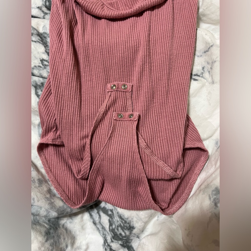 Pink bodysuit - Picture 3 of 3